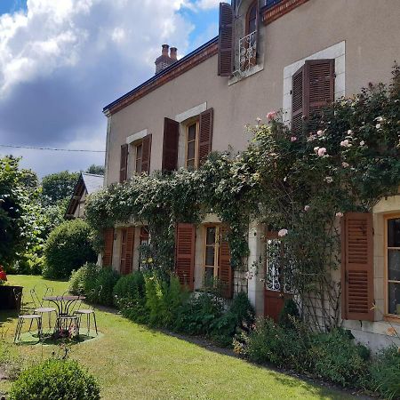 Le Buisson De La Gariole Bed & Breakfast Aubigny-sur-Nere Exterior photo